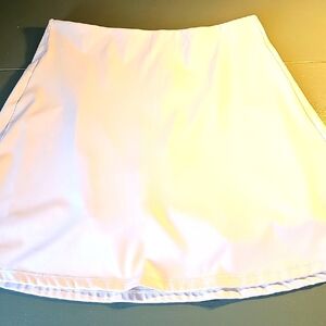White Women's Skort By Ododos Size Small. White Stretch. Golf or Tennis.
